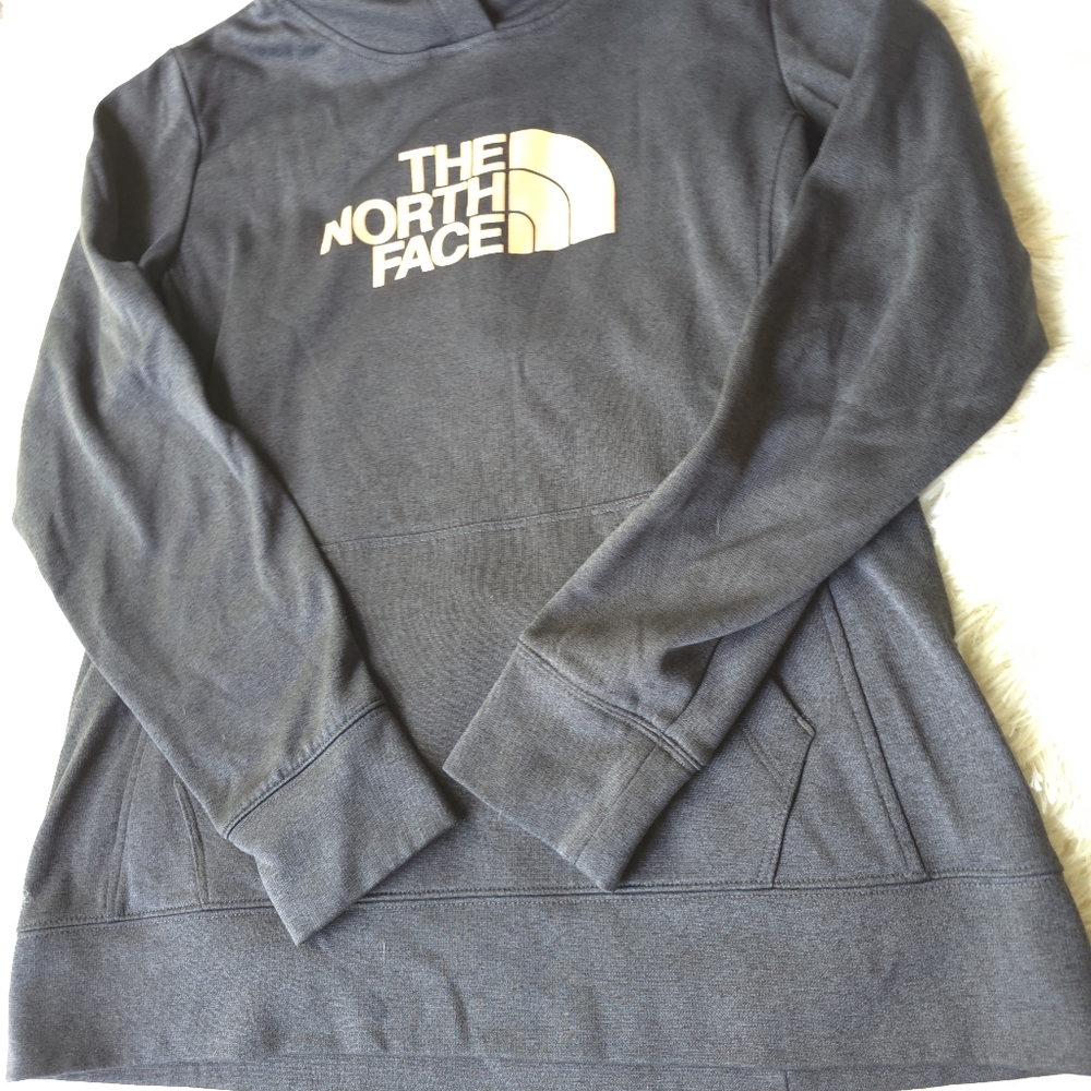 ❌ Sold The North Face Charcoal Hoodie with Vibrant Orange Interior - Picture 3 of 11